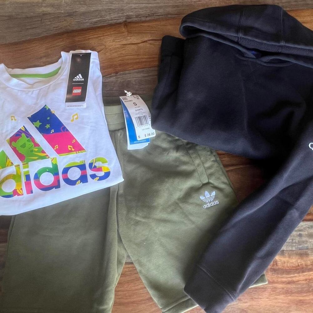 Adidas kids 3-piece bundle size small 9/10: Hoodie, T-shirt & Shorts